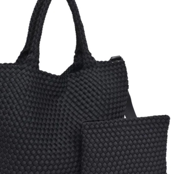 NWT Sol and Selene Sky's The Limit - Medium Tote in Black - Picture 6 of 8